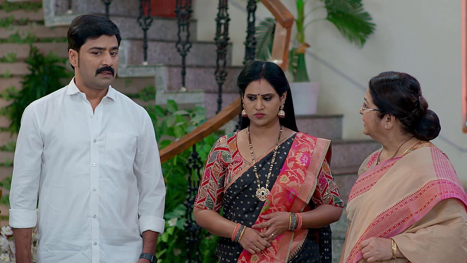 Brahmamudi January 28th Episode: ఆస్తి కోసం కోర్టుకు ప్ర‌కాశం - ధాన్య‌ల‌క్ష్మికి దండం పెట్టిన కావ్య - రుద్రాణి ఫిట్టింగ్