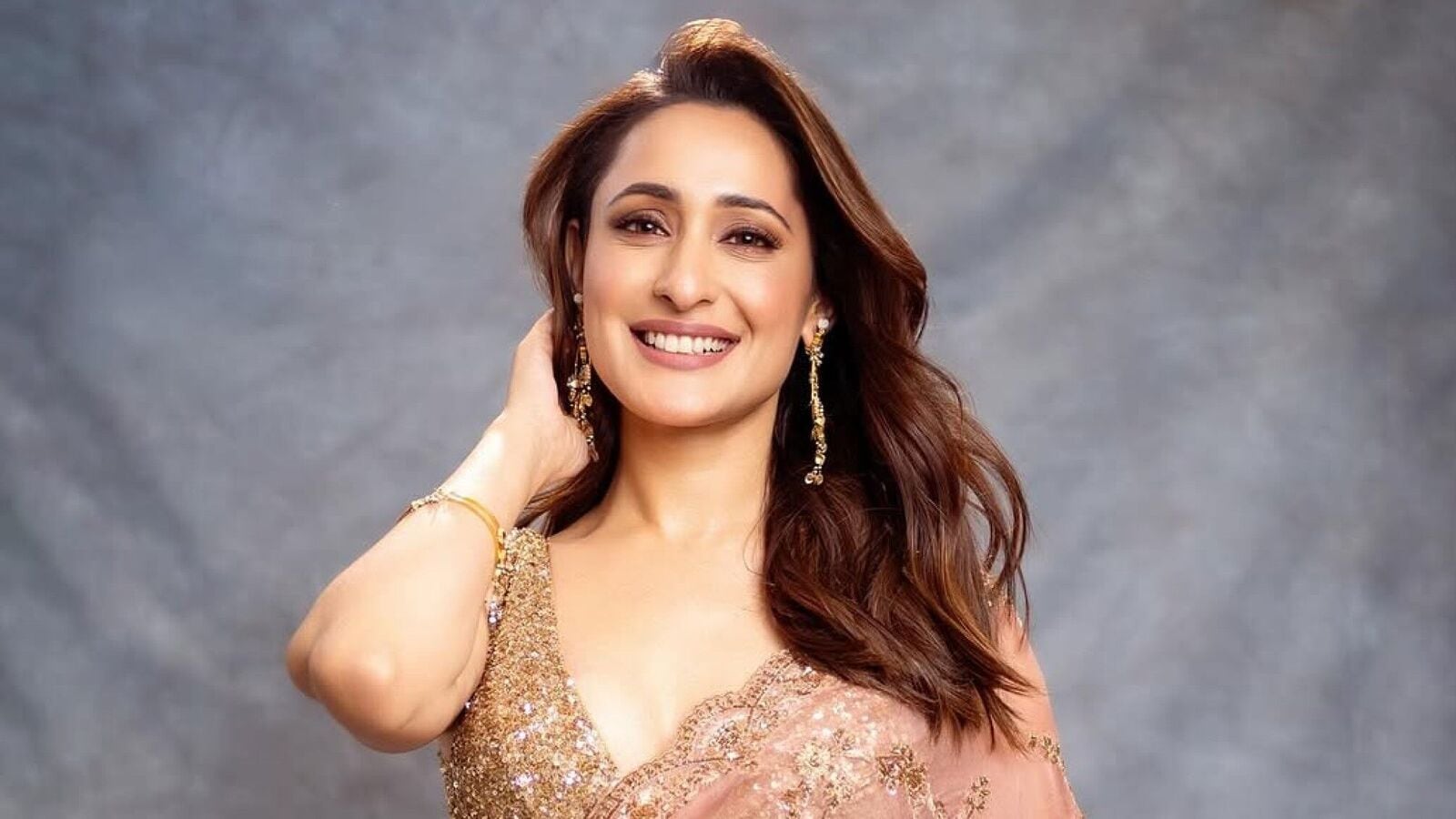 Pragya Jaiswal: బాలకృష్ణతో ఏజ్ గ్యాప్‍ విషయంపై రియాక్ట్ అయిన ప్రగ్యా జైస్వాల్.. ఏమన్నారంటే..