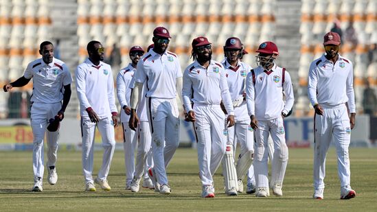 Team India: ఈ జాబితాలో రెండో స్థానంలో ఉన్న టీమ్ వెస్టిండీస్. ఆ టీమ్ ఇప్పటి వరకూ 1,682 మ్యాచ్ ల్లో 740 మ్యాచ్ ల్లో ఓడింది.&nbsp;