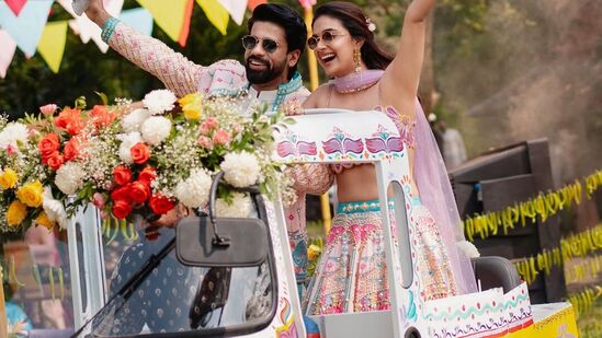 Keerthy Suresh Photos: సంగీత్ వేడుకకు తరలి వస్తున్న కీర్తి సురేష్ దంపతులు