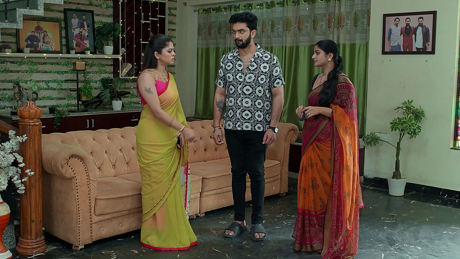 Brahmamudi January 31st Episode అమెరికాకు రాజ్, కావ్య- ఇగోతో కోటిన్నర లాభం- రాహుల్ రుద్రాణిని దెబ్బకు దెబ్బ తీసిన స్వప్న