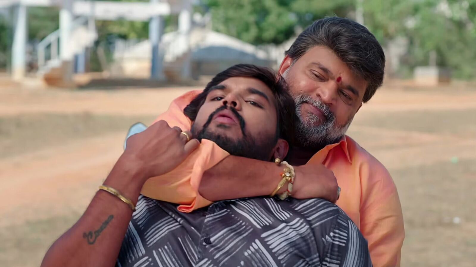 Illu Illalu Pillalu February 4th Episode: విశ్వ‌కు ప్రాణ‌భిక్షపెట్టిన రామ‌రాజు -చందు ల‌వ్‌స్టోరీ రివీల్ -ధీర‌జ్ హ్యాపీ!