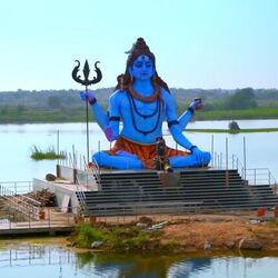 <p>ఈ ప్రదేశాలతో పాటు.. తెలంగాణలోని అన్ని శివాలయాలలో శివరాత్రి వేడుకలు జరుగుతాయి. భక్తులు ఉపవాసాలు ఉండి.. శివునికి ప్రత్యేక పూజలు చేస్తారు. శివరాత్రి రోజున శివ పురాణం చదవాలని పెద్దలు సూచిస్తారు. అలాగే పేదలకు దానం చేస్తే.. పుణ్యం వస్తుందని చెబుతుంటారు.&nbsp;</p>