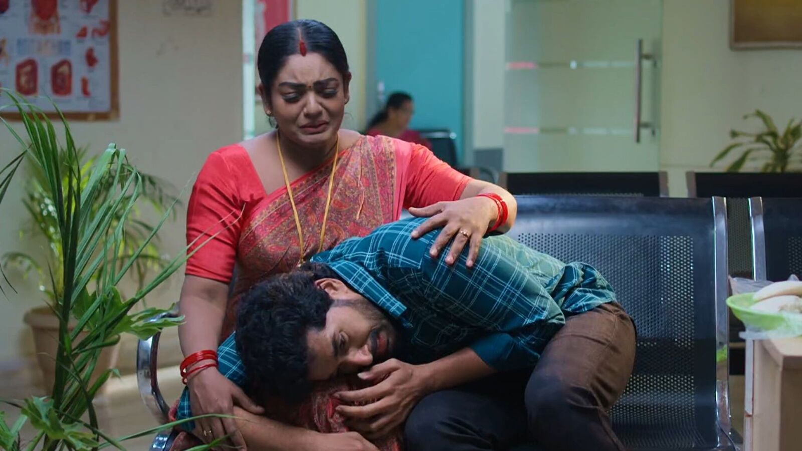 Karthika Deepam 2 Serial February 5: శౌర్యకు ఆపరేషన్ పూర్తి.. వెక్కివెక్కి ఏడ్చిన కార్తీక్.. అబద్ధం చెప్పిన కావేరి