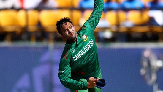 Rashid Khan: బంగ్లాదేశ్ మాజీ కెప్టెన్ షకీబుల్ హసన్ 492 వికెట్లు తీసి ఐదో స్థానంలో ఉన్నాడు.