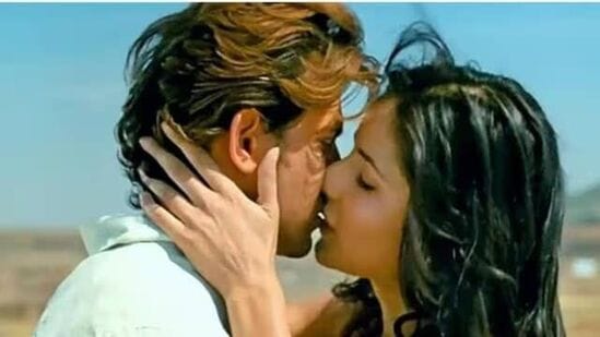 Longest Kissing Scenes: జిందగీ న మిలేగీ దొబారా మూవీలో హృతిక్ రోషన్, కత్రినా కైఫ్ కూడా లాంగెస్ట్ కిస్సింగ్ సీన్ లో మునిగి తేలారు. Longest Kissing Scenes: జిందగీ న మిలేగీ దొబారా మూవీలో హృతిక్ రోషన్, కత్రినా కైఫ్ కూడా లాంగెస్ట్ కిస్సింగ్ సీన్ లో మునిగి తేలారు.