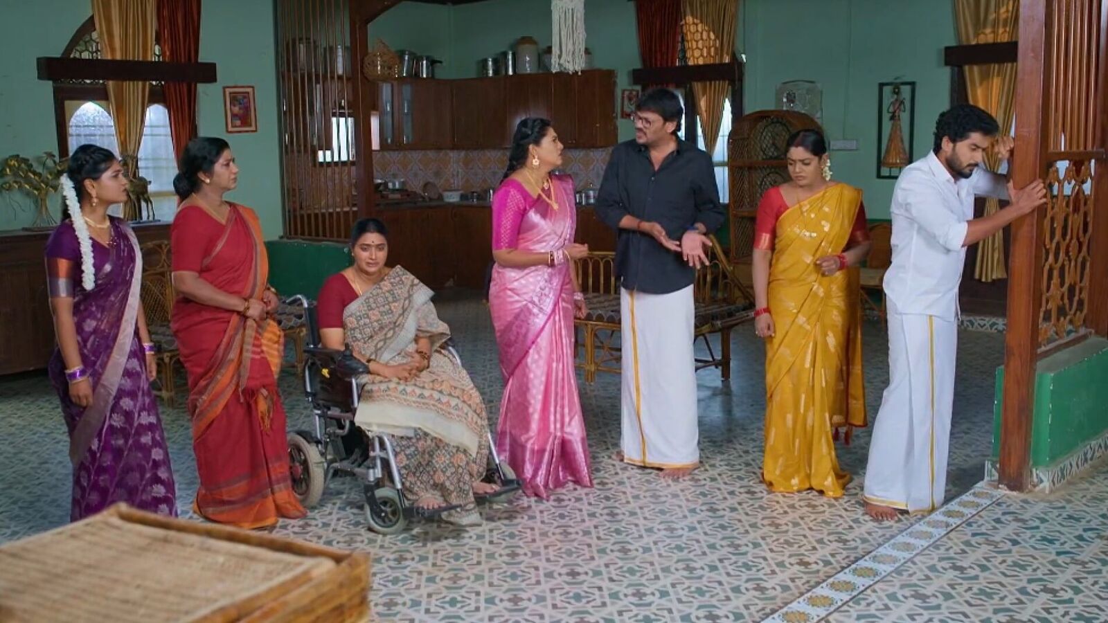 Karthika Deepam 2 Serial February 11: నీ భార్యే నిన్ను మోసం చేసింది: నిజం చెప్పిన శ్రీధర్.. కుంగిపోయిన కార్తీక్.. నిలదీత