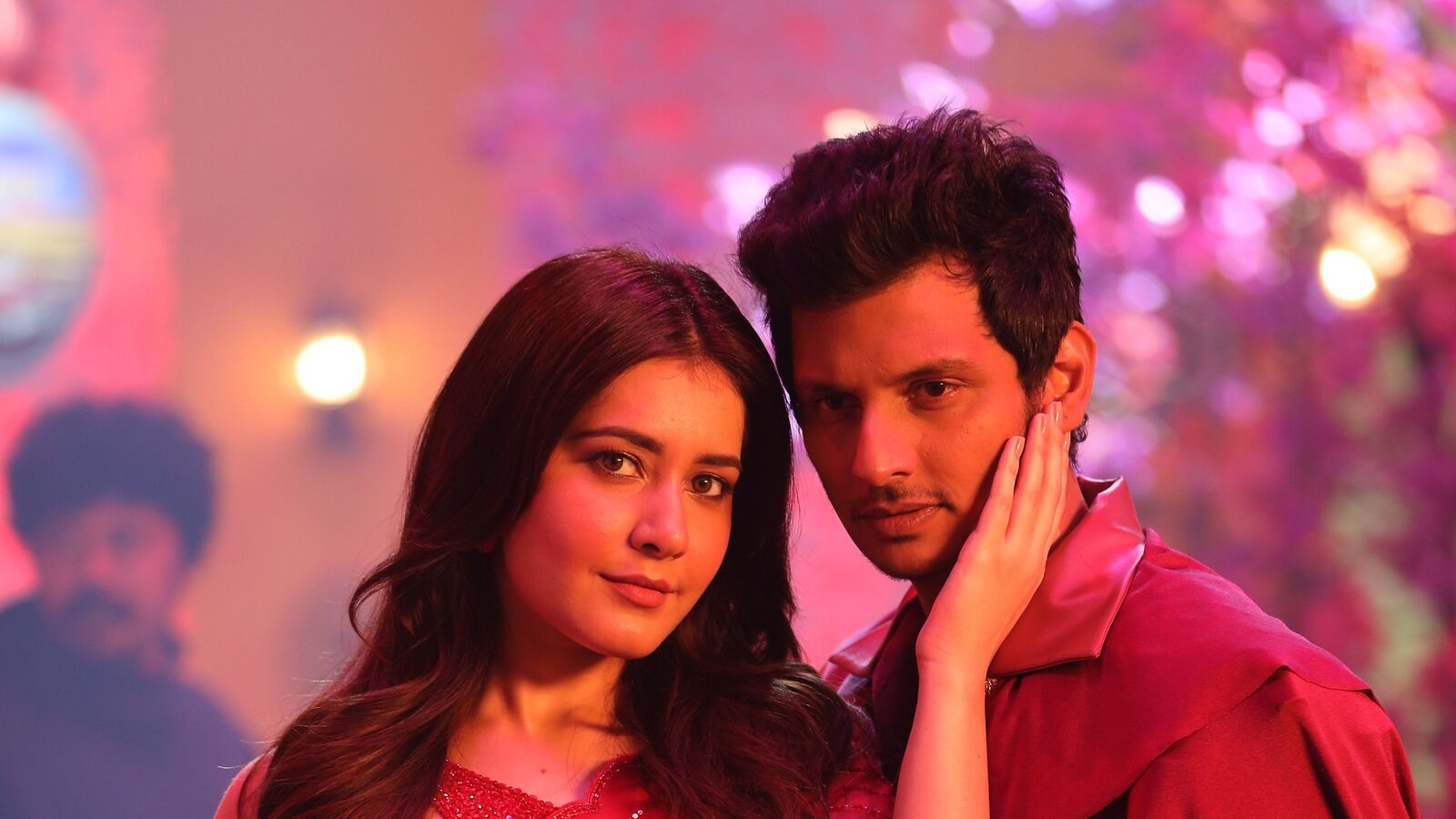 Horror Movie: 120 ఏళ్ల క్రిత నాటి ఆత్మ‌ల‌ను క‌లిస్తే - హాలీవుడ్ స్టైల్‌లో రాశీఖ‌న్నా హార‌ర్ మూవీ ట్రైల‌ర్