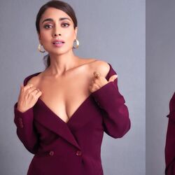 <p>Shriya Bold Photos: శ్రియ శరణ్ అందాల విందు చూశారు కదా. పర్పుల్ కలర్ సూట్ లో ఆమె రెచ్చిపోయి ఫొటోలకు పోజులిచ్చింది.</p>