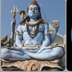 <p>మహాశివరాత్రి పర్వదినాన్ని శివునికి అంకితం చేస్తారు. ప్రతి సంవత్సరం ఫాల్గుణ మాసంలో కృష్ణ పక్షం మూడవ రోజున మహా శివరాత్రి జరుపుకుంటారు. ఈ సంవత్సరం మహాశివరాత్రి 2025 ఫిబ్రవరి 26 న ఉంది.&nbsp;</p>