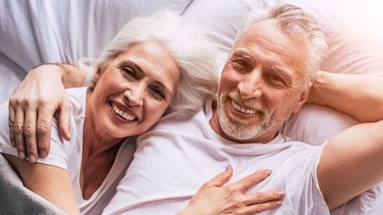 భాగస్వామి ప్రేమ, ఆప్యాయతతో వీరు జీవితంలో అన్నీ పొందగలుగుతారు.ఇది వారి బంధాన్ని మరింత బలోపేతం చేస్తుంది.