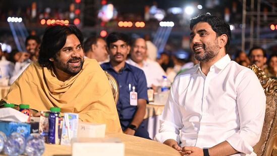 విజయవాడ ఇందిరాగాంధీ స్టేడియంలో యుఫోరియా మ్యూజికల్ నైట్ ఘనంగా జరిగింది. సంగీత దర్శకుడు ఎస్ఎస్ తమన్ నేతృత్వంలో ఈ మ్యూజికల్ నైట్ నిర్వహించారు. ఈ కార్యక్రమంలో డిప్యూటీ సీఎం పవన్ కల్యాణ్, మంత్రి నారా లోకేష్ స్పెషల్ అట్రాక్షన్‌గా నిలిచారు.&nbsp;