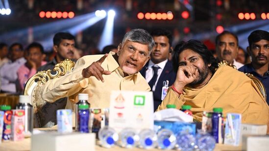 ఎన్టీఆర్ ఆశయ సాధనకు కట్టుబడి ఉన్నామని.. ముఖ్యమంత్రి చంద్రబాబు వ్యాఖ్యానించారు. సేవా కార్యక్రమాల్లో ముందుండే ఎన్టీఆర్ ట్రస్ట్‌ను.. అభినందిస్తున్నట్టు చెప్పారు. తలసేమియా బాధితులకు అండగా మ్యూజికల్ నిర్వహణ మంచి నిర్ణయం అని అభిప్రాయపడ్డారు. మంచి కార్యక్రమాలకు ప్రజల మద్దతు ఎప్పుడూ ఉంటుందన్నారు. ఎన్టీఆర్ లాగే నారా భువనేశ్వరి కూడా మొండిఘటం అని చంద్రబాబు కార్యక్రమంలో నవ్వులు పూయించారు.