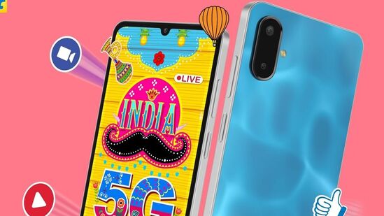 డిజైన్: శామ్సంగ్ గెలాక్సీ ఎఫ్ 06 5జీ కొత్త, ప్రత్యేకమైన డిజైన్​తో వస్తుంది, దీనిని కంపెనీ "రిపుల్ గ్లో" ఎఫెక్ట్ అని పిలుస్తోంది. ఇది రూ.10,000 లోపు విలువైన డిజైన్​ను కలిగి ఉంది. మరోవైపు, మోటో జీ35 5జీ వెజిటేరియన్​ లెధర్ బ్యాక్ ప్యానెల్​తో కూడిన సూక్ష్మమైన డిజైన్​తో వస్తుంది. వాటర్ అండ్ డస్ట్ రెసిస్టెన్స్ కోసం ఈ స్మార్ట్​ఫోన్ ఐపీ52 రేటింగ్​తో వస్తుంది.