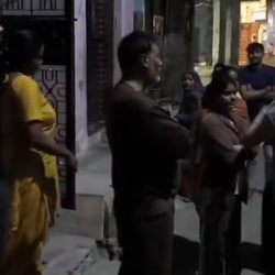 <p>ప్రజలు జాగ్రత్తగా ఉండాలని పాటించాలని, భూప్రకంపనల పట్ల అప్రమత్తంగా ఉండాలని, ప్రశాంతంగ ఉండాలని ప్రధాని నరేంద్ర మోదీ కోరారు.</p>