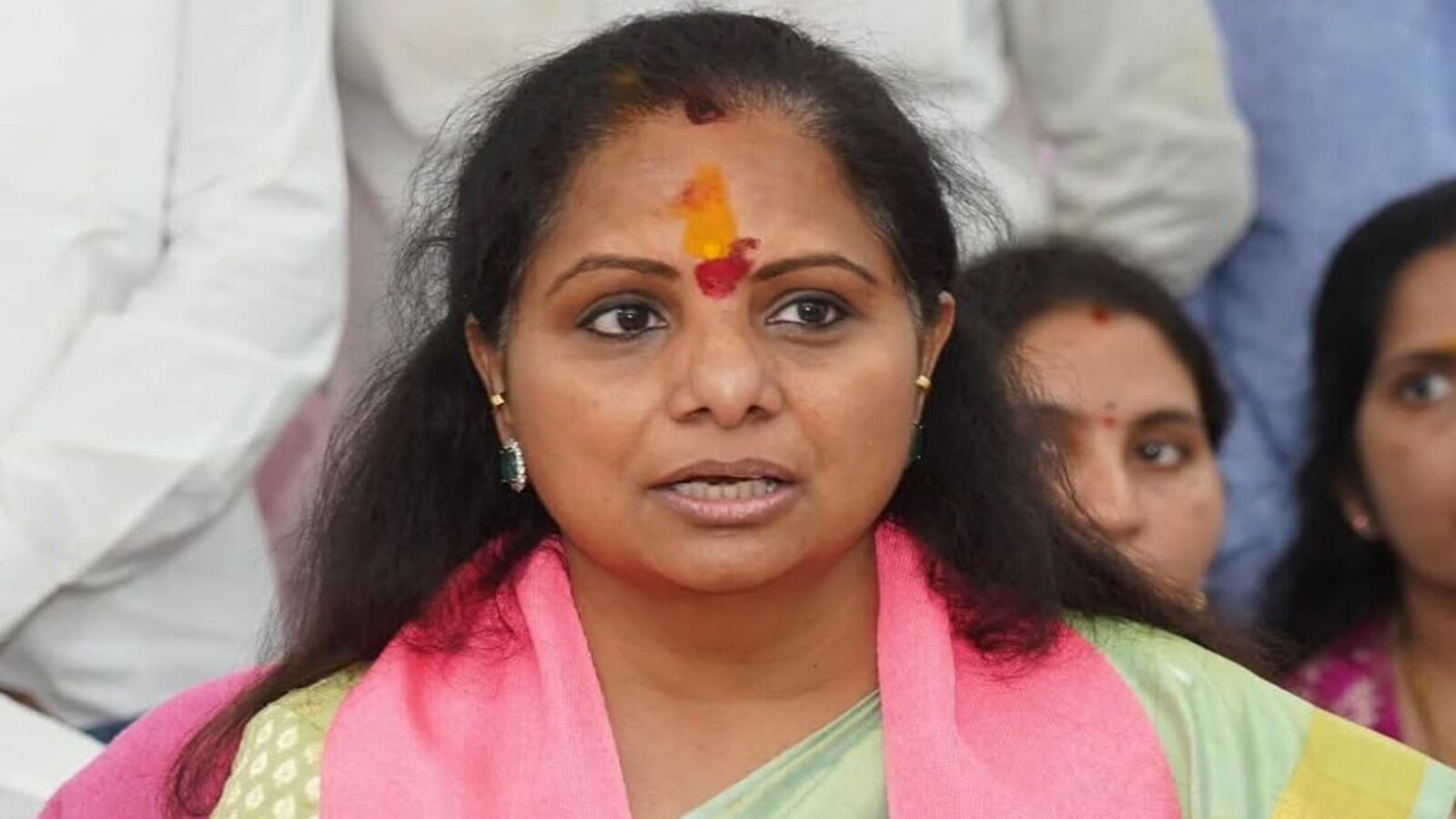 Mlc Kavitha : రాజకీయ కక్షతోనే మేడిగడ్డ ప్రాజెక్టును వినియోగించడంలేదు - ఎమ్మెల్సీ కవిత సంచలన వ్యాఖ్యలు