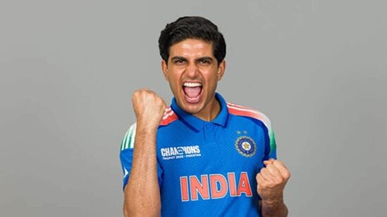 Shubman Gill No.1: ఛాంపియన్స్ ట్రోఫీ ప్రారంభం రోజే టీమిండియా స్టార్ శుభ్‌మన్ గిల్ వన్డేల్లో నంబర్ వన్ ర్యాంకు అందుకున్నాడు. ఐసీసీ బుధవారం (ఫిబ్రవరి 19) రిలీజ్ చేసిన ర్యాంకుల్లో బాబర్ ఆజంను వెనక్కి నెట్టాడు. బాబర్ రెండోస్థానానికి పడిపోయాడు.