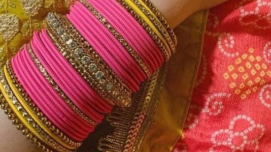 కలర్ కాంట్రాస్ట్‌తో కొత్త లుక్&nbsp;