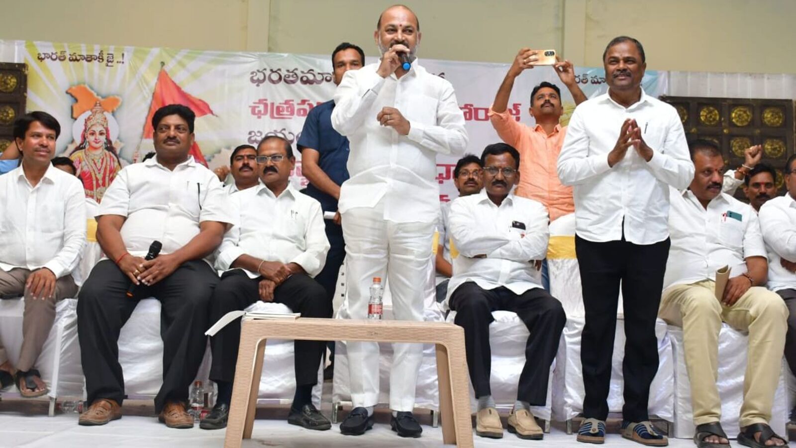 Telangana News Live February 20, 2025: Bandi Sanjay: ఎమ్మెల్యేలపై అనర్హతతో తెలంగాణలో ఉప ఎన్నికలు తథ్యం.. బీజేపీ 7సీట్లు గెలవడం ఖాయమన్న బండి సంజయ్