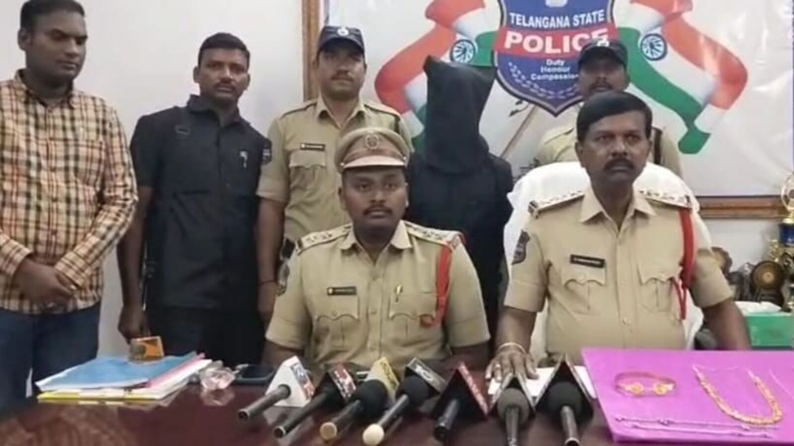 Jagityala Crime: జగిత్యాలలో ఘరానా దొంగ అరెస్ట్‌, రూ.11లక్షల చోరీ సొత్తు స్వాధీనం