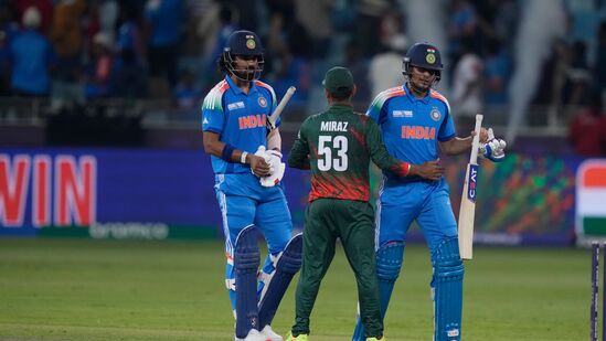 India vs Bangladesh Champions Trophy: ఛాంపియన్స్ ట్రోఫీలో టీమిండియా బోణీ చేసింది. బంగ్లాదేశ్ పై 229 పరుగుల లక్ష్యాన్ని ఇండియన్ టీమ్ 46.3 ఓవర్లలో 4 వికెట్లు కోల్పోయి ఛేదించింది.