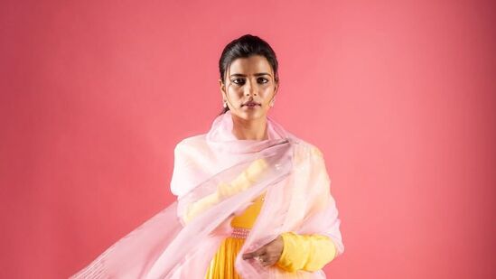 ఈ వెబ్‌సిరీస్ షూటింగ్‌ను &nbsp;త్వ‌ర‌లోనే ఐశ్వ‌ర్య రాజేష్ మొద‌లుపెట్ట‌బోతున్న‌ది. ఆహా ఓటీటీలో ఈ సిరీస్ స్ట్రీమింగ్ అయ్యే అవ‌కాశం ఉన్న‌ట్లు చెబుతోన్నారు.&nbsp;