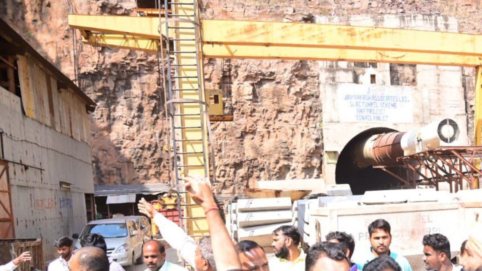 SLBC Tunnel Collapse : ఎస్‌ఎల్‌బీసీ టన్నెల్‌ ప్రమాద ఘటన - అసలేం జరిగింది..? ముఖ్యమైన 10 విషయాలు