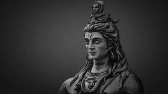 తెలియక శివరాత్రి జాగరణ, ఉపవాసం చేసినందుకే శివుడు ఇంత కరుణ చూపిస్తే.. భక్తి శ్రద్దలతో శివరాత్రి జాగరణ చేస్తే ఆ పరమేశ్వరుడు ఇంకెంత కరుణ చూపిస్తాడో ఎవ్వరూ ఊహించలేరు. అందుకే శివరాత్రి ఉపవాసం, జాగరణ అనేవి జన్మ పాపాలను, చెడు కర్మల పాపాలను కరిగించేవి. వాటిని అందరూ విదిగా పాటిస్తే ఎంతో మంచిది.