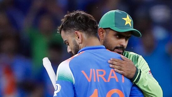 Champions Trophy Points Table: టీమిండియా, న్యూజిలాండ్ చేతుల్లో ఓడిన ఆతిథ్య దేశం పాకిస్థాన్ ఛాంపియన్స్ ట్రోఫీ నుంచి వెళ్లిపోయింది. ఆ టీమ్ గ్రూప్ ఎలో ప్రస్తుతం నాలుగో స్థానంలో ఉంది. రెండు మ్యాచ్ లలోనూ ఓడిన పాక్ -1.087తో అట్టుడుగున ఉంది.