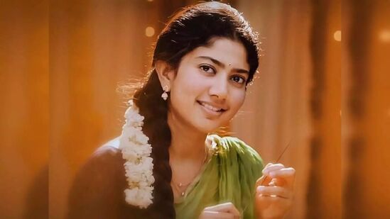 సూర్య‌, సాయిప‌ల్ల‌వి హీరోహీరోయిన్లుగా న‌టించిన త‌మిళ మూవీ ఎన్‌జీకే తెలుగులో అదే పేరుతో రిలీజైంది. థియేట‌ర్ల‌లో డిజాస్ట‌ర్‌గా నిలిచింది. ఈ సినిమా తెలుగులో యూట్యూబ్‌లో ఫ్రీగా స్ట్రీమింగ్ అవుతోంది.&nbsp;