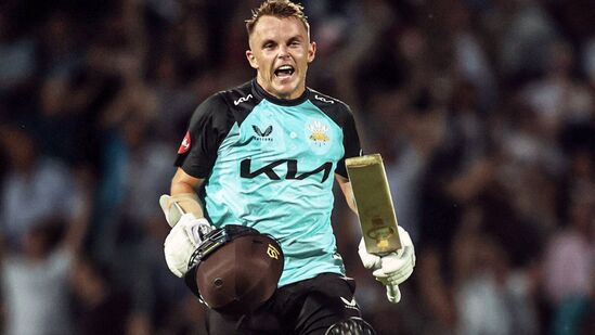 ఆల్ రౌండ్ సామర్థ్యంతో ఇంగ్లండ్ జట్టులో ప్రధాన ఆల్ రౌండర్ గా ఎదిగాడు సామ్ కరన్. 2022 టీ20 ప్రపంచకప్ లో ఇంగ్లండ్ విజేతగా నిలవడంలో కీలక పాత్ర పోషించాడు. కానీ ఆ తర్వాత ఫామ్ లేమితో జట్టులో చోటు కోల్పోయాడు. ఐపీఎల్ లో పంజాబ్ కింగ్స్ కు, కౌంటీల్లో సర్రేకు కెప్టెన్ గా పనిచేసిన అనుభవం కరన్ కు ఉంది. ఆల్ రౌండ్ సామర్థ్యంతో ఇంగ్లండ్ జట్టులో ప్రధాన ఆల్ రౌండర్ గా ఎదిగాడు సామ్ కరన్. 2022 టీ20 ప్రపంచకప్ లో ఇంగ్లండ్ విజేతగా నిలవడంలో కీలక పాత్ర పోషించాడు. కానీ ఆ తర్వాత ఫామ్ లేమితో జట్టులో చోటు కోల్పోయాడు. ఐపీఎల్ లో పంజాబ్ కింగ్స్ కు, కౌంటీల్లో సర్రేకు కెప్టెన్ గా పనిచేసిన అనుభవం కరన్ కు ఉంది. 