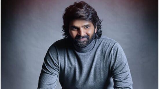 Sree Vishnu: నాలుగు క్రేజీ సినిమాలతో హీరో శ్రీ విష్ణు లైనప్.. ఇన్వెస్టిగేషన్ థ్రిల్లర్, రొమాంటిక్ కామెడీ జోనర్లలో!-sree vishnu upcoming movies like single mrithyunjay ...