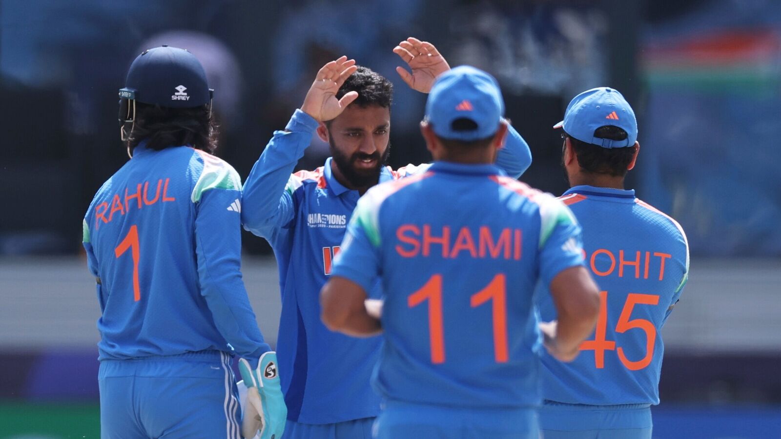 Travis Head Out: వరుణ్‌కు దొరికిపోయిన హెడ్.. మిస్టరీ స్పిన్నర్ తొలి బంతికే ఔట్.. రెండుసార్లు తప్పించుకున్నా..