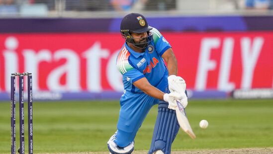 Rohit Sharma World Record: ఐసీసీ 50 ఓవర్ల ఫార్మాట్ టోర్నీల (వరల్డ్ కప్, ఛాంపియన్స్ ట్రోఫీ)లో అత్యధిక సిక్స్ లు కొట్టిన బ్యాటర్ గా రోహిత్ శర్మ నిలిచాడు. ఇప్పటి వరకూ 64 సిక్స్ లతో క్రిస్ గేల్ పేరిట ఈ రికార్డు ఉండగా.. తాజాగా రోహిత్ 65వ సిక్స్ తో అతన్ని వెనక్కి నెట్టాడు. <p>Rohit Sharma World Record: ఐసీసీ 50 ఓవర్ల ఫార్మాట్ టోర్నీల (వరల్డ్ కప్, ఛాంపియన్స్ ట్రోఫీ)లో అత్యధిక సిక్స్ లు కొట్టిన బ్యాటర్ గా రోహిత్ శర్మ నిలిచాడు. ఇప్పటి వరకూ 64 సిక్స్ లతో క్రిస్ గేల్ పేరిట ఈ రికార్డు ఉండగా.. తాజాగా రోహిత్ 65వ సిక్స్ తో అతన్ని వెనక్కి నెట్టాడు.</p>