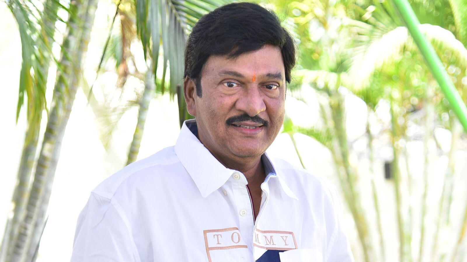 Rajendra Prasad: డైరెక్టర్ త్రివిక్రమ్ లక్షణాలన్నీ ఆయనకు వచ్చాయి.. నటుడు రాజేంద్ర ప్రసాద్ కామెంట్స్