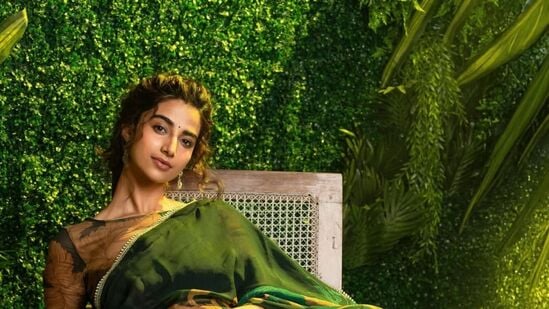 Meenakshi Chaudhary: ఈ మధ్యే సంక్రాంతికి వస్తున్నాం మూవీతో హిట్ కొట్టిన మీనాక్షి.. అనగనగా ఒక రాజు, విశ్వంభర సినిమాల్లో నటిస్తోంది.