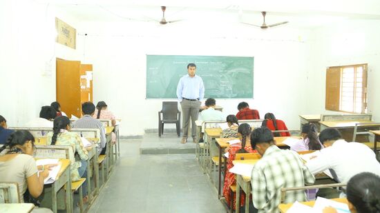 ఈసారి రాష్ట్రంలో స్పాట్ ఎవాల్యుయేషన్ కేంద్రాల సంఖ్యను పెంచారు. గతేడాది 17 మాత్రమే ఉండగా.. ఈసారి 19కి పెంచారు. హైదరాబాద్, వరంగల్, మెదక్ సహా పలు ప్రాంతాల్లో ఈ కేంద్రాలు ఉన్నాయి.