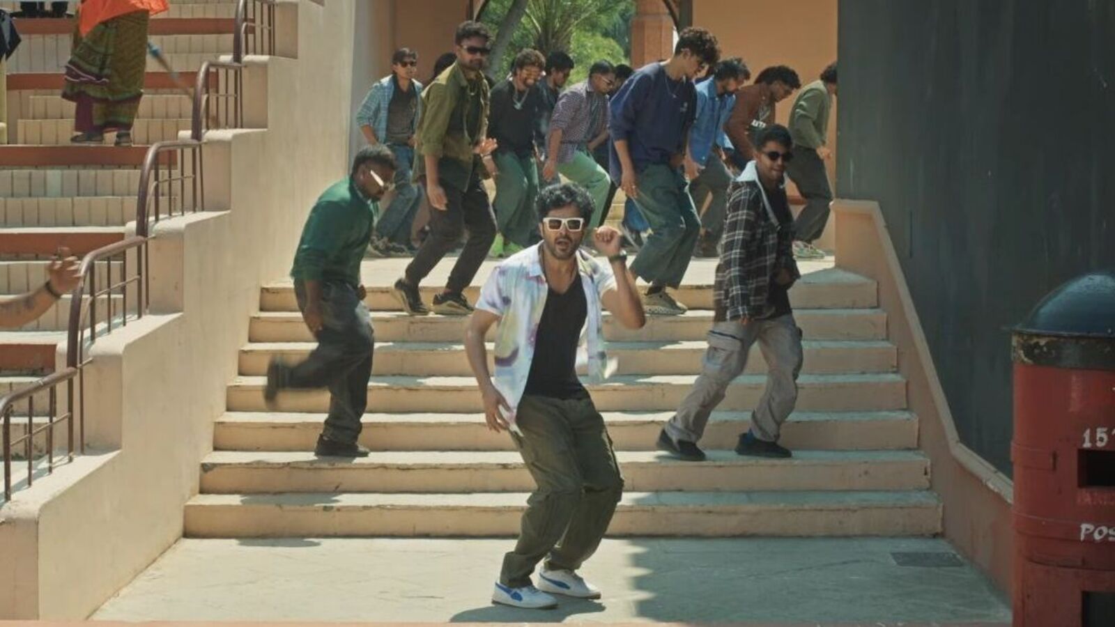 Jack Song: క్యాచీ ట్యూన్.. పవర్ ఫుల్ లైన్స్.. పాబ్లో నెరుడా అంటూ జాక్ సాంగ్ రిలీజ్.. సిద్ధు జొన్నలగడ్డ స్టెప్పులు