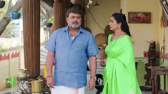 లీడ్ రోల్‌లో న‌టిస్తూనే స్వ‌యంగా ప్ర‌భాక‌ర్ ఈ సీరియ‌ల్‌ను నిర్మించాడు