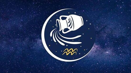 కుంభం: మీనంలో బుధుడి తిరోగమనం వల్ల కుంభ రాశి వారికి ప్రయోజనాలు కలుగుతాయి. ఈ కాలంలో వీరికి ఆదాయం పెరిగే అవకాశాలు ఉంటాయి. తీసుకునే నిర్ణయాలు మంచి ఫలితాలను ఇస్తాయి. ఆత్మవిశ్వాసం కూడా పెరుగుతుంది. కుటుంబంతో ఆనందంగా సమయం గడుపుతారు. కుంభం: మీనంలో బుధుడి తిరోగమనం వల్ల కుంభ రాశి వారికి ప్రయోజనాలు కలుగుతాయి. ఈ కాలంలో వీరికి ఆదాయం పెరిగే అవకాశాలు ఉంటాయి. తీసుకునే నిర్ణయాలు మంచి ఫలితాలను ఇస్తాయి. ఆత్మవిశ్వాసం కూడా పెరుగుతుంది. కుటుంబంతో ఆనందంగా సమయం గడుపుతారు. 