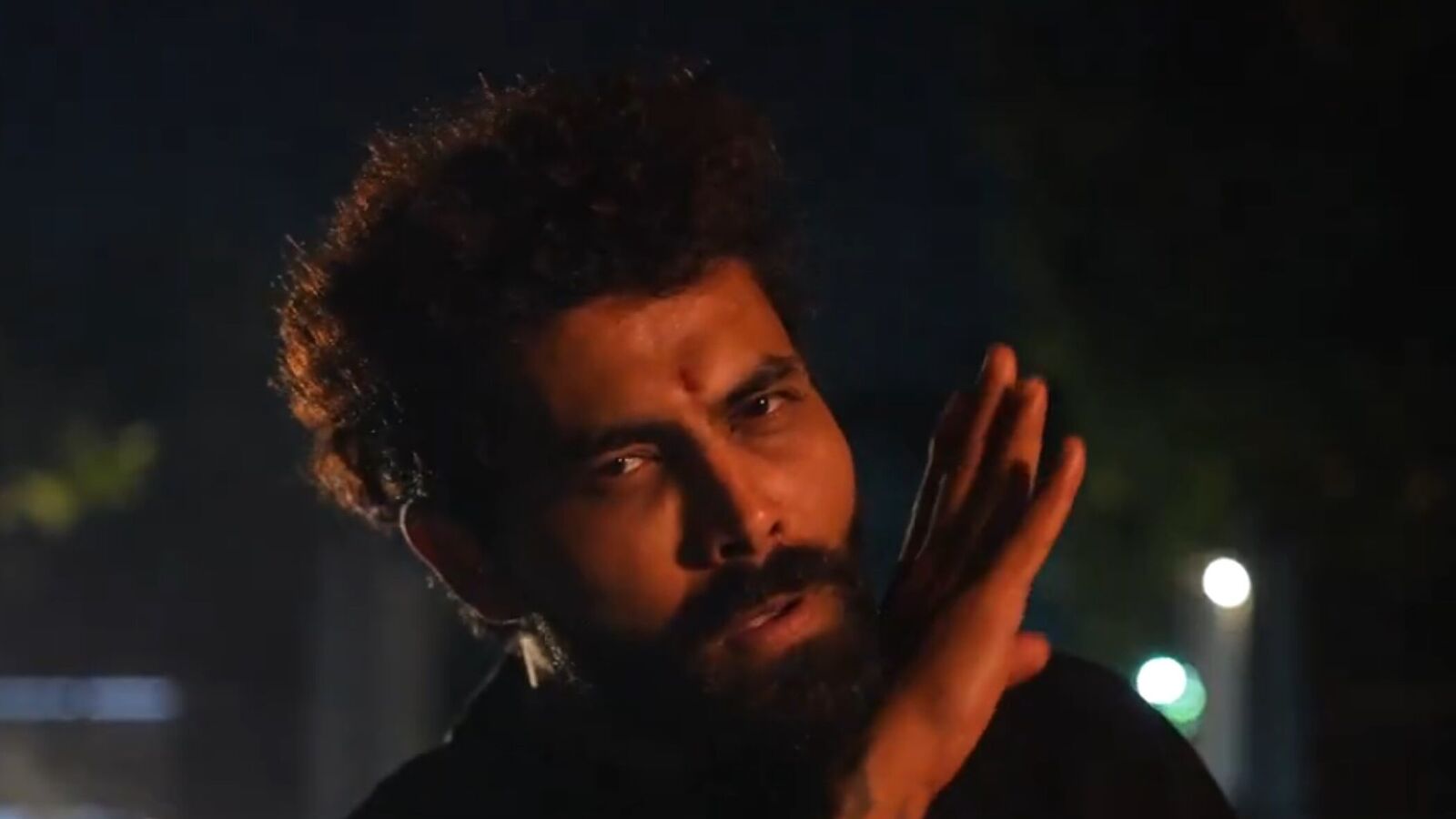 IPL 2025: పుష్ప స్టైల్‍లో సీఎస్‍కే డెన్‍లోకి రవీంద్ర జడేజా ఎంట్రీ.. ఆకట్టుకుంటున్న వీడియో.. జడ్డూ అంటే బ్రాండ్