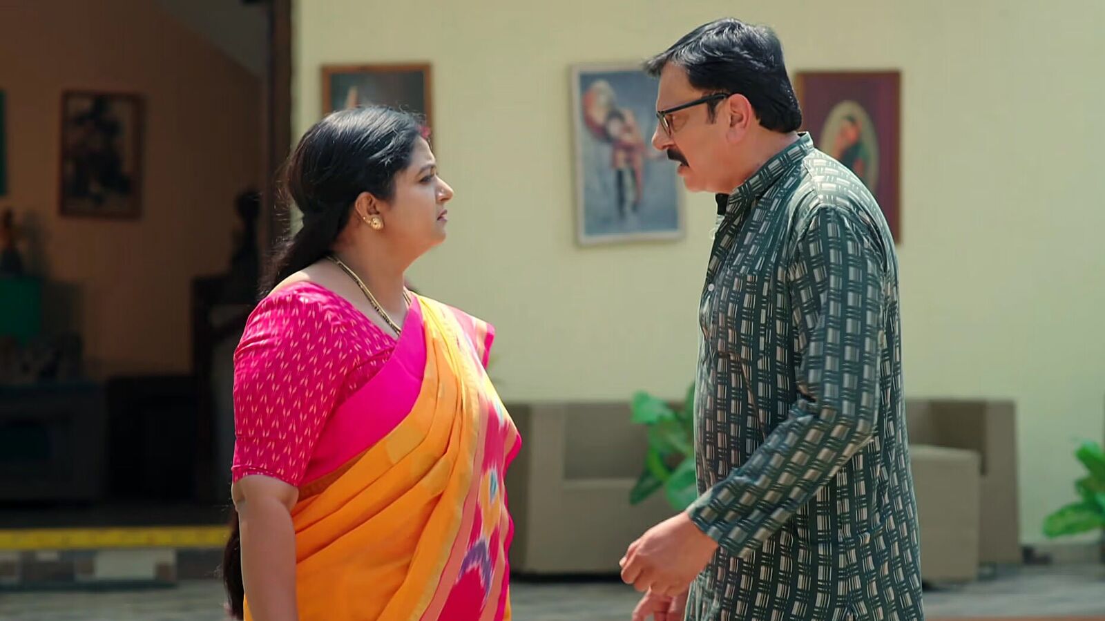 Gunde Ninda Gudi Gantalu Serial: బాలుకు అప్పు ఇచ్చిన మీనా -మౌనిక సీక్రెట్ బ‌య‌ట‌పెట్టిన ప్ర‌భావ‌తి -స‌త్యం తిట్ల దండ‌కం