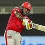 <p>Most Sixes in IPL: ఐపీఎల్లో అత్యధిక సిక్స్‌లు కొట్టిన ఘనత వెస్టిండీస్ మాజీ ప్లేయర్ క్రిస్ గేల్‌దే. అతడు 142 మ్యాచ్ లలో ఏకంగా 357 సిక్స్ లు బాదడం విశేషం.</p>