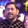 రిషబ్ పంత్ సోదరి సంగీత్ లో పాట పాడుతున్న ధోని రిషబ్ పంత్ సోదరి సంగీత్ లో పాట పాడుతున్న ధోని