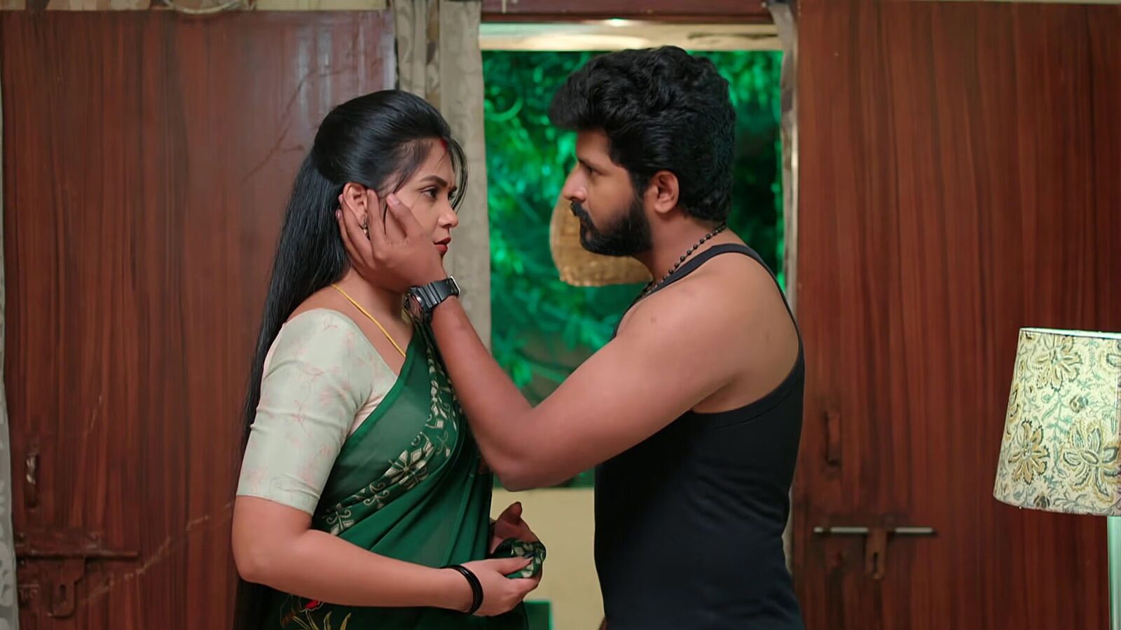 Gunde Ninda Gudi Gantalu Serial: బాలు చేతికి గాయం - భ‌ర్త‌కు ప్రేమ‌తో గోరు ముద్ద‌లు పెట్టిన‌ మీనా - ప్ర‌భావ‌తి కండీష‌న్