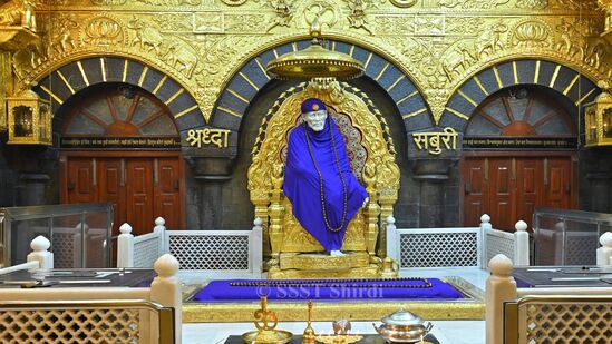 ఈ లింక్ పై క్లిక్ చేసి విజయవాడ -షిర్డీ టూర్ ప్యాకేజీని బుకింగ్ చేసుకోవచ్చు. పూర్తి వివరాలను కూడా తెలుసుకోవచ్చు.&nbsp;
