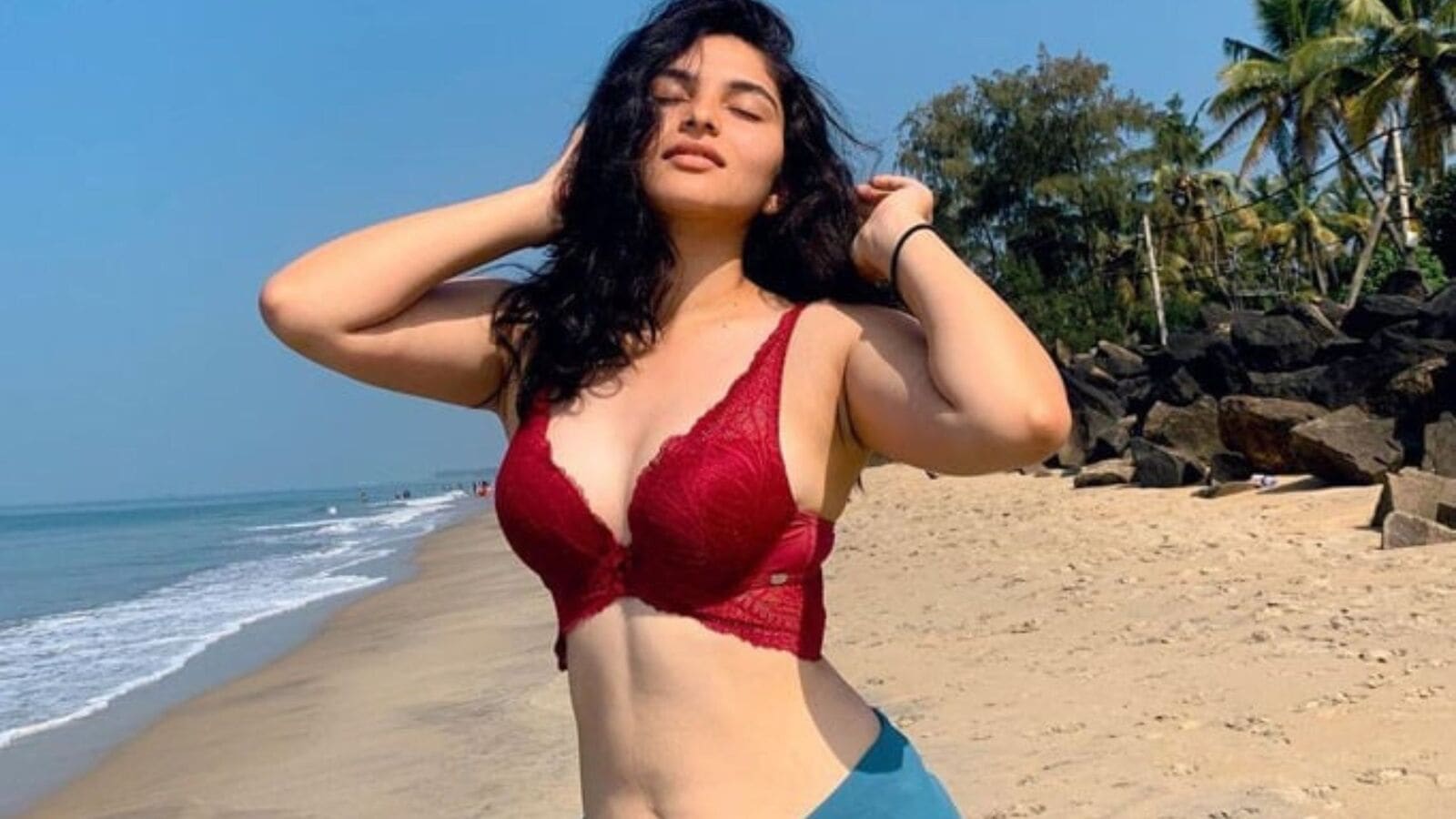 Kayadu Lohar: తన మీద తానే మీమ్స్ క్రియేట్ చేసుకున్న హీరోయిన్.. పరువు తీసేసిన హీరో!