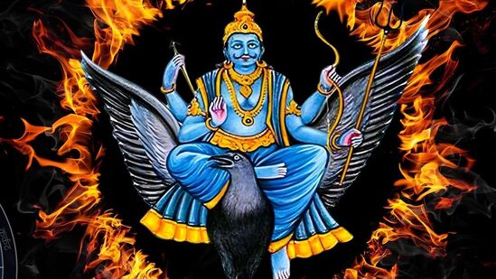 శని కుంభ రాశిని వదిలి మీన రాశిలోకి ప్రవేశిస్తాడు. జ్యోతిషశాస్త్రం ప్రకారం శని ఒక రాశిచక్రంలోకి తిరిగి ప్రవేశించడానికి 30 సంవత్సరాలు పడుతుంది&nbsp;. మీనంలో శని సంచారం తరువాత, ఇప్పటికే ఈ రాశిలో ఉన్న శుక్రుడు, బుధుడు, శనితో కలిసిపోతారు, ఇది 3 రాశులకు ప్రయోజనకరంగా ఉంటుంది.