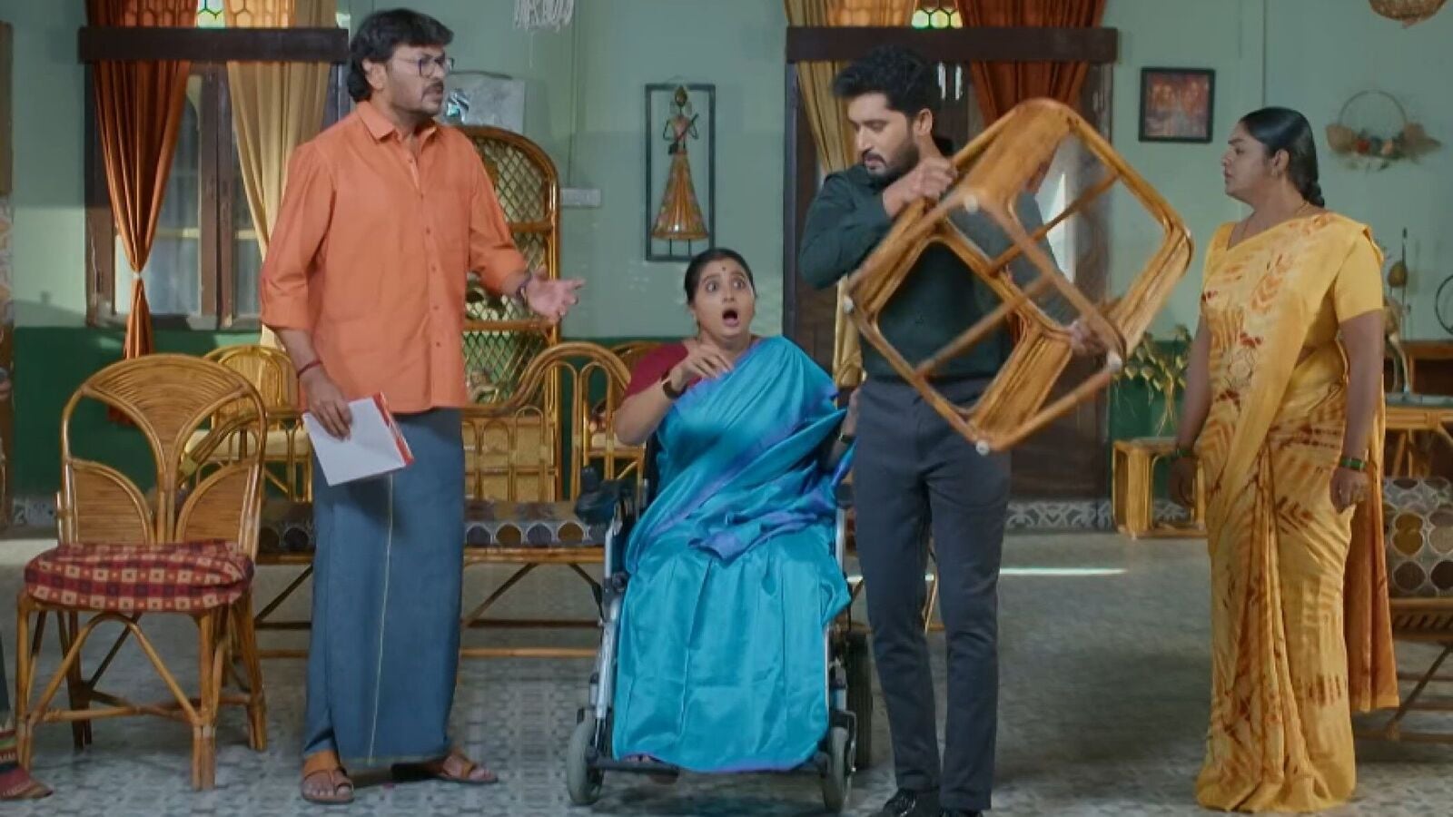 Karthika Deepam Today March 17: దీపను నానామాటలు అన్న శ్రీధర్.. కొట్టేస్తానంటూ కార్తీక్ ఫైర్, దీప కన్నీరు.. గౌతమ్‍పై కోపం