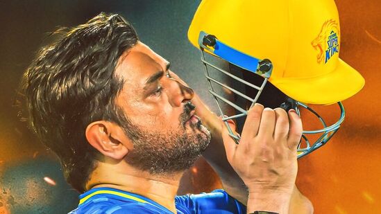 2014 ఐపీఎల్ లో ముంబయి ఇండియన్స్ తో మ్యాచ్ లో తీవ్ర ఒత్తిడిలోనూ ధోని గొప్పగా రాణించాడు. తెలివిగా బౌలింగ్ చేసే పోలార్డ్ ను ధోని బోల్తా కొట్టించాడు. లాస్ట్ ఓవర్లో సీఎస్కే విజయానికి 11 రన్స్ కావాలి. పోలార్డ్ వైడ్ వేశాడు. ఆ తర్వాతి బంతికి రెండు పరుగులు వచ్చాయి. ఆ వెంటనే ఓ సిక్సర్, ఓ ఫోర్ కొట్టి మ్యాచ్ ముగించాడు. &nbsp;